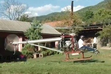 Глава села в Закарпатье без авиационного образования смастерил одноместный вертолет