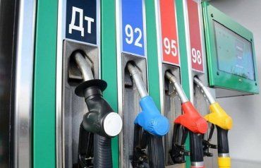 "Белые" продавцы бензина согласились не повышать цены в обмен на борьбу с "бодяжниками"