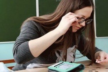 Денег нет: Украинским учителям повышение зарплаты пока не светит 