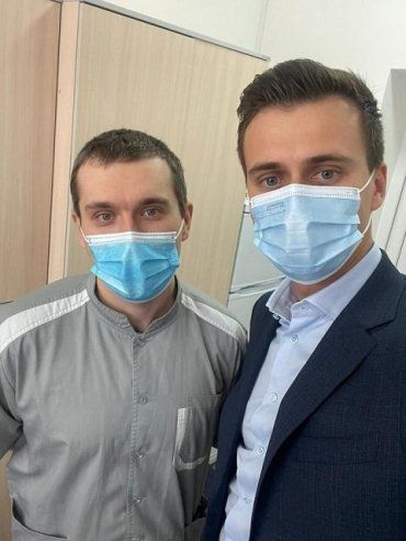 Вакцинация украинцев началась с врача-реаниматолога Евгений Горенко