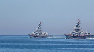 Россия проводит масштабные учения у побережья Крыма 