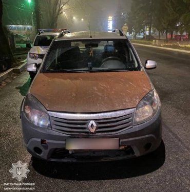 В Ужгороде неадекват на Renault засыпался на ерунде, пассажиры тоже не подкачали