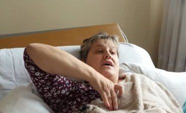 В Киеве женщину парализовало через три дня после прививки от COVID-19 