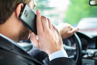 В Закарпатье за телефон за рулем расплатились уже более 600 водителей