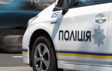Закарпаття. Поліцейське авто врізалося в мікроавтобус на проспекті в Ужгороді!