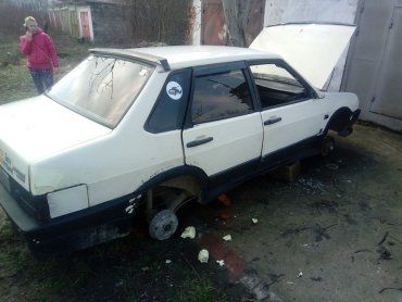В Ужгороде воры "обнажили" автомобиль