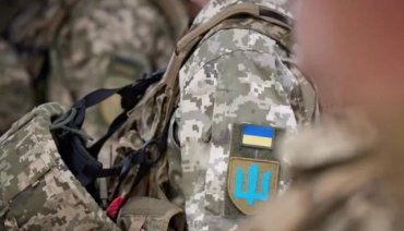 Труп военного с десятком колотых ран нашли в лесополосе под Днепром 