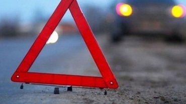 В областном центре Закарпатья произошла авария, возле Эпицентра столкнулись два авто