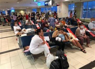  Десятки украинцев не могут вернуться из Турции домой - рейс в Одессу задержали на 12 часов