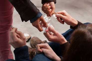 В Закарпатье у молодой рецидивистки-наркодилерши накрылся бизнес