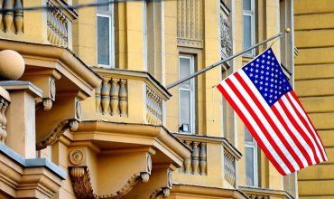 Американское посольство в Москве призвало граждан США немедленно выехать из РФ