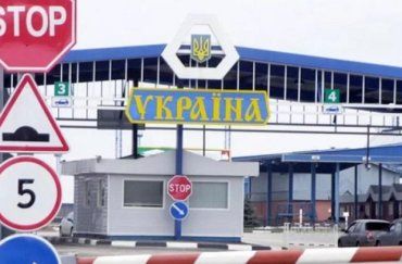 У иностранцев будут требовать справку о прохождении ПЦР-теста: Украина изменила правила въезда
