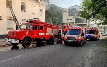 В Киеве произошел пожар в здании Нацполиции: Некоторых томов с делами могут недосчитаться
