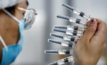 Китай наказывает Киев за «Мотор-Сич» вакциной