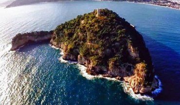 Сын президента Мотор Сичи Богуслаева может лишиться острова в Италии