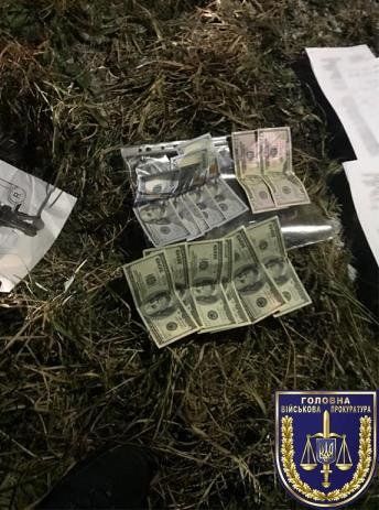 Львського інспектора патрульної поліції викрито на 1200 доларів хабара