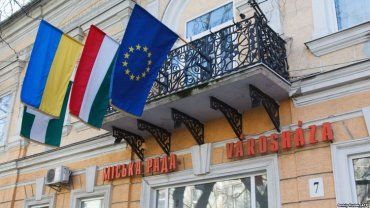 Чому Будапешт масово порушує справи проти мешканців Закарпаття з угорськими паспортами