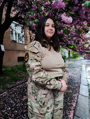 В Ужгороде поэтесса получила тепленькое местечко под "крышей" ВСУ?