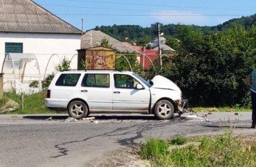 Дорожный ужас! Иномарка "разлетелась" вдребезги по дороге в Закарпатье