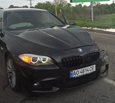 В сети опубликовали новые кадры с места жесткого ДТП с участием "BMW" в Ужгороде