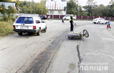 На Закарпатье мотоциклист на всех парах врезался в автомобиль 