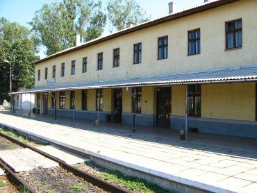 Жуткая находка в Закарпатье: На вокзале нашли тело без головы с прощальной запиской 
