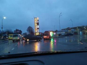 Осторожно, пробки: В Ужгороде с самого утра произошло ДТП