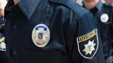 В Ужгороде на улице заметили подозрительный предмет: Немедленно прибыла полиция