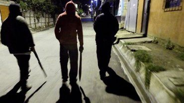 Нападение в Мукачево: Бедолаге устроили настоящий "гоп-стоп" в 6 утра 