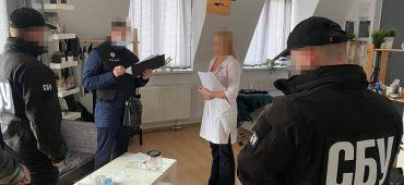 И смех, и грех: В Ужгороде врач, которая "топила" за вакцинацию, делала фэйковые вакцинации