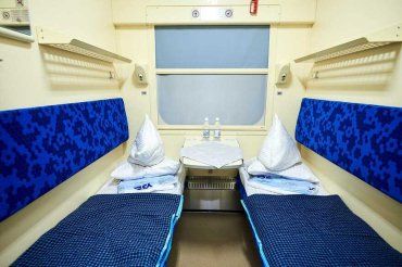 Поезд "Киев-Ужгород" обновили новейшими вагонами с видеокамерами и розетками 