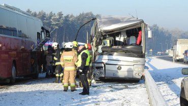 Автобус с детьми по дороге со школьной экскурсии разбился в Польше 