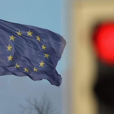 Евросоюз призвал Украину не выдавать по два загранпаспорта своим гражданам