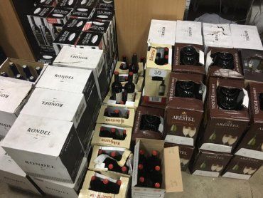 Праздник не за горами: В Закарпатье изъяли контрабанду хорошего вина из Испании 
