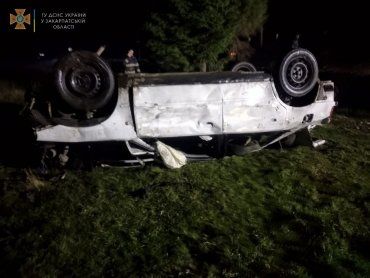 Страшная авария потрясла ночью Закарпатье: Умер 12-летний мальчик, 4 людей пострадали 