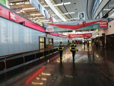 Пустынные просторы аэропорта Вена-Швехат нагнетают тоску