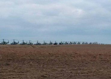 В 35 км от границы с Украиной замечены около 30 боевых вертолетов