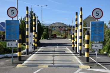 В Закарпатье на границе не работает КПП Солотвино 