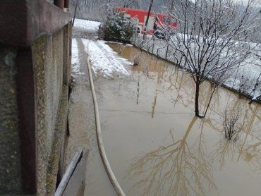 В Закарпатье непогода наделала бед - "поплыли" 44 домохозяйства 