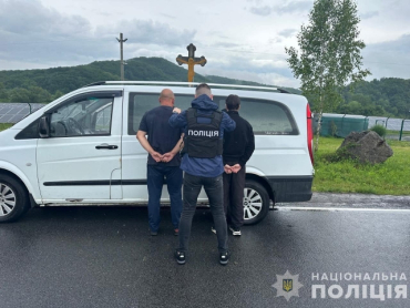 За границу за $7 тыс: В Закарпатье задержали очередного переправщика "евротуристов" 