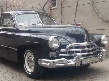 Стоит как "TESLA": В Ужгороде продают автомобиль-антиквариат за 900 000 гривен 