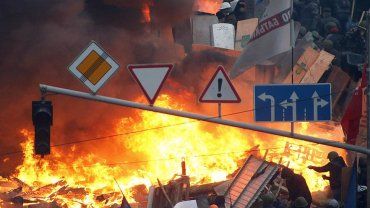 Титушки должны были устроить потасовки в Киеве - с кровью , поджогом автомобилей и шин