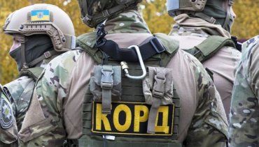В Закарпатье около 100 полицейских обыскивают дома экс-нардепов (ВИДЕО)