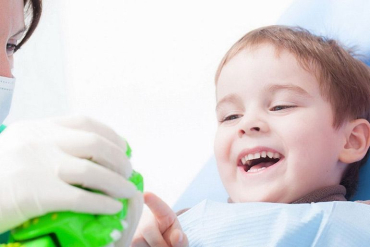 Родители игнорируют лечение молочных зубов у детей