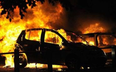 В Закарпатье горели два автомобиля, причина устанавливаются