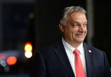 Партия Виктора Орбана лидирует на старте подсчета голосов 