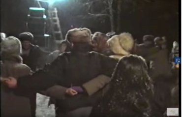 Бомбезная атмосфера: Как в Закарпатье праздновали свадьбу 24 года назад