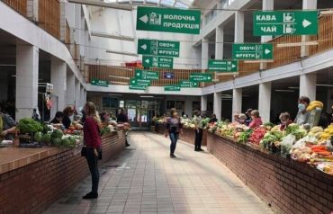 В Ужгороде с сегодняшнего работают рынки