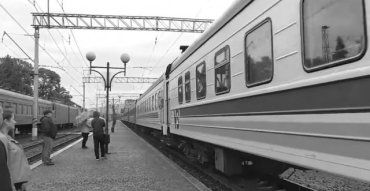 В Закарпатье впервые за 2 месяца приехал поезд