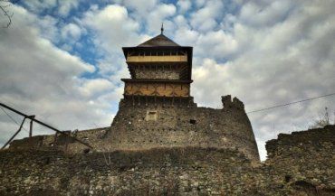 В Закарпатье на Невицком замке реставрировали первую башню 
